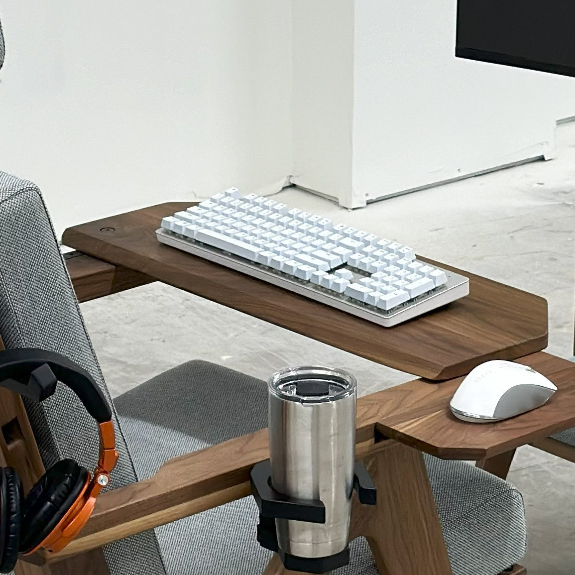 Envy Full Desk