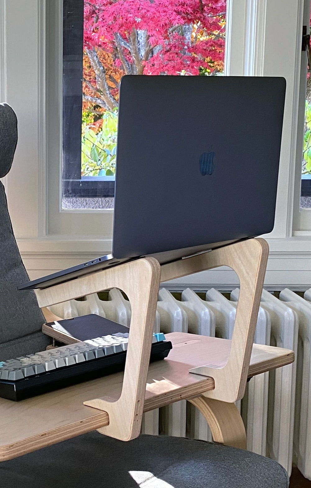POÄNG Laptop Riser – Bateman Labs